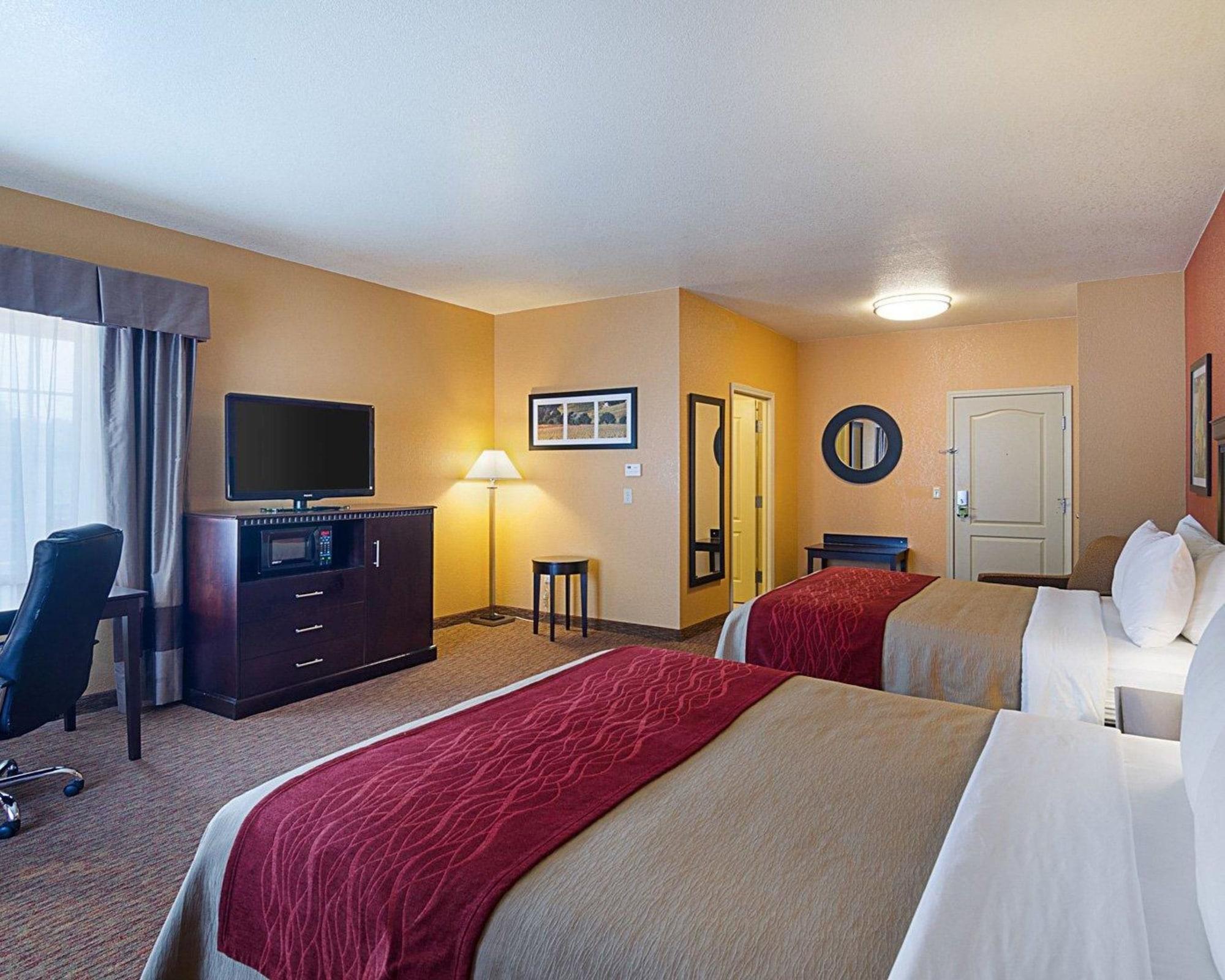 Comfort Inn & Suites Orange - Montpelier Екстериор снимка