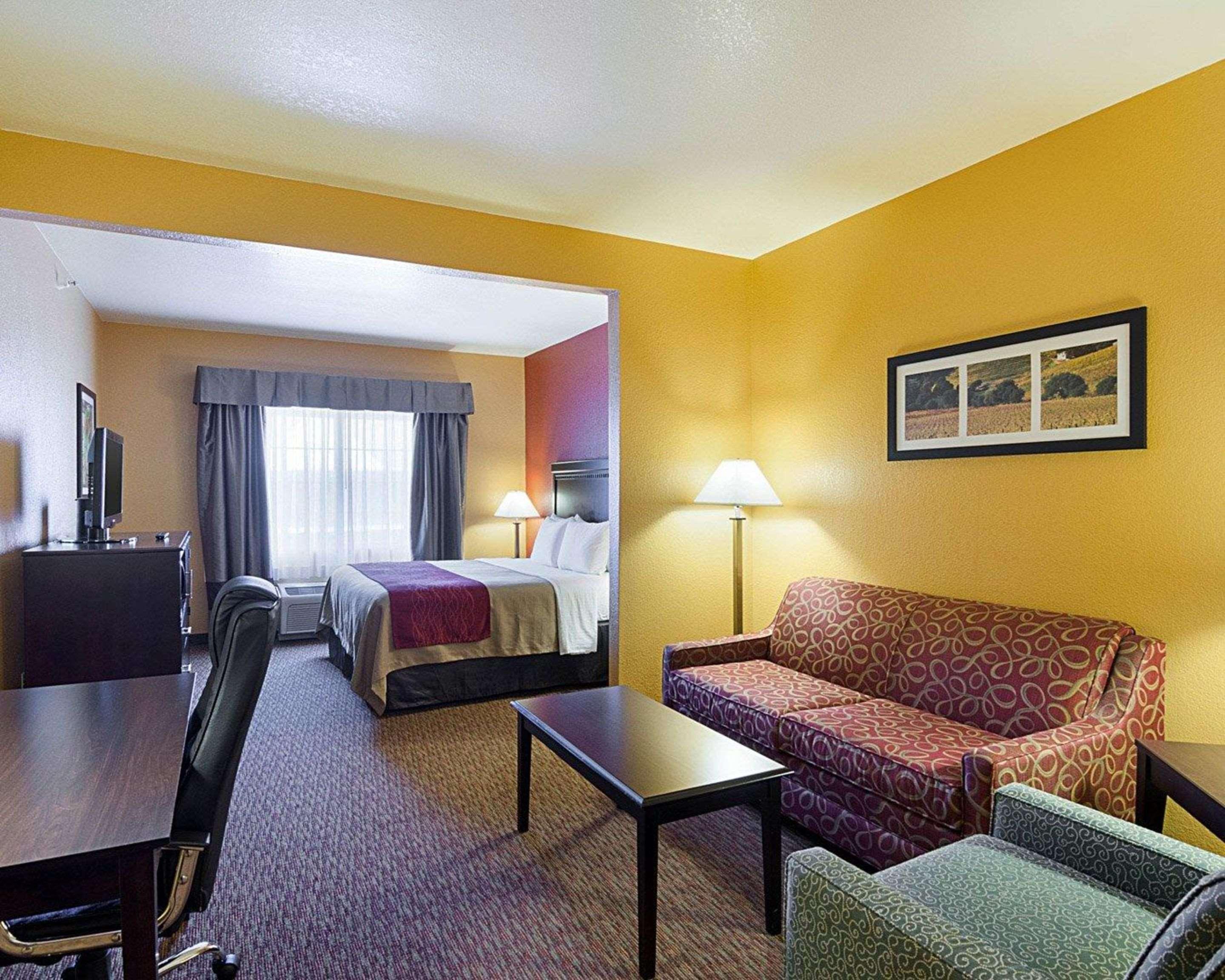 Comfort Inn & Suites Orange - Montpelier Екстериор снимка