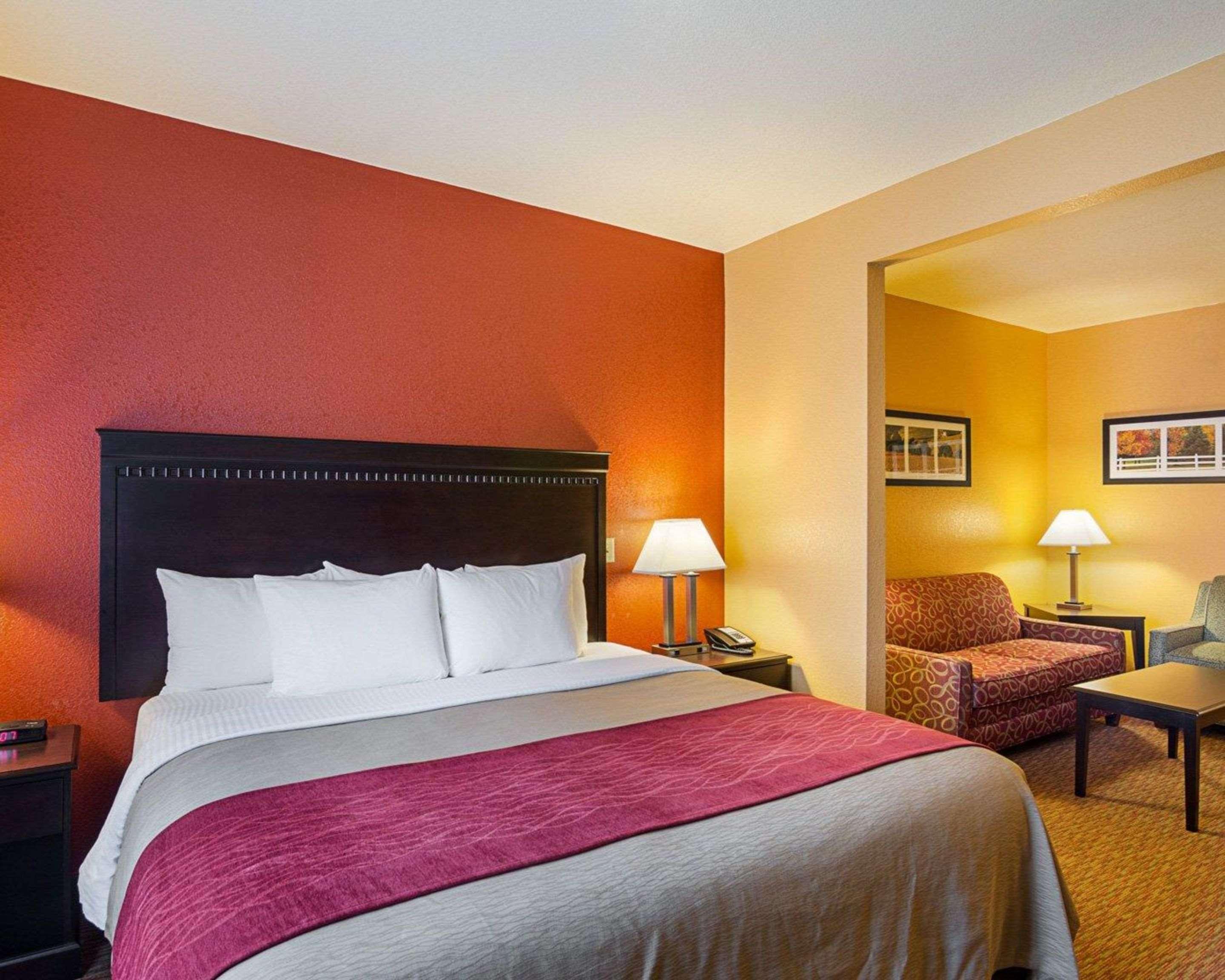 Comfort Inn & Suites Orange - Montpelier Екстериор снимка