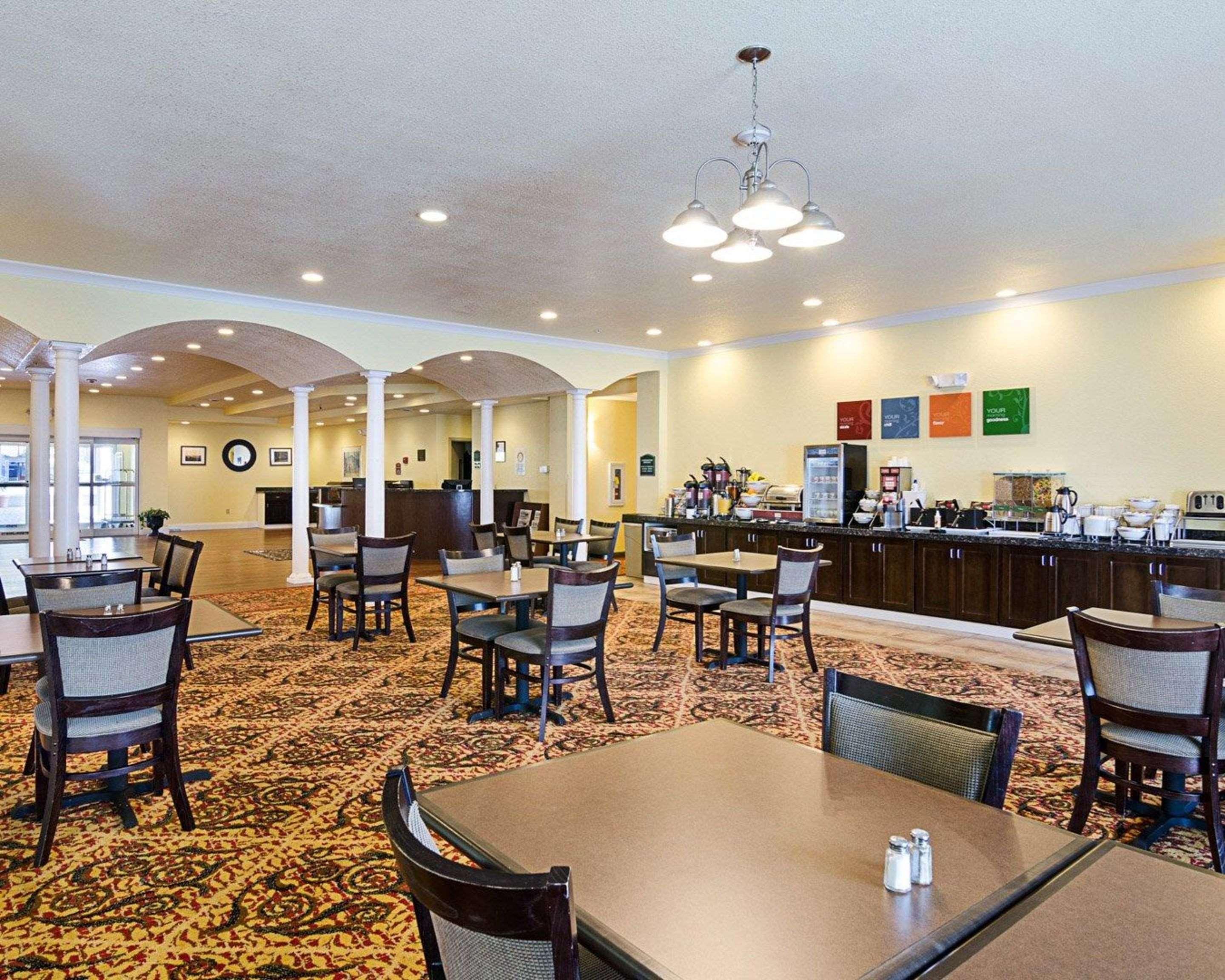 Comfort Inn & Suites Orange - Montpelier Екстериор снимка