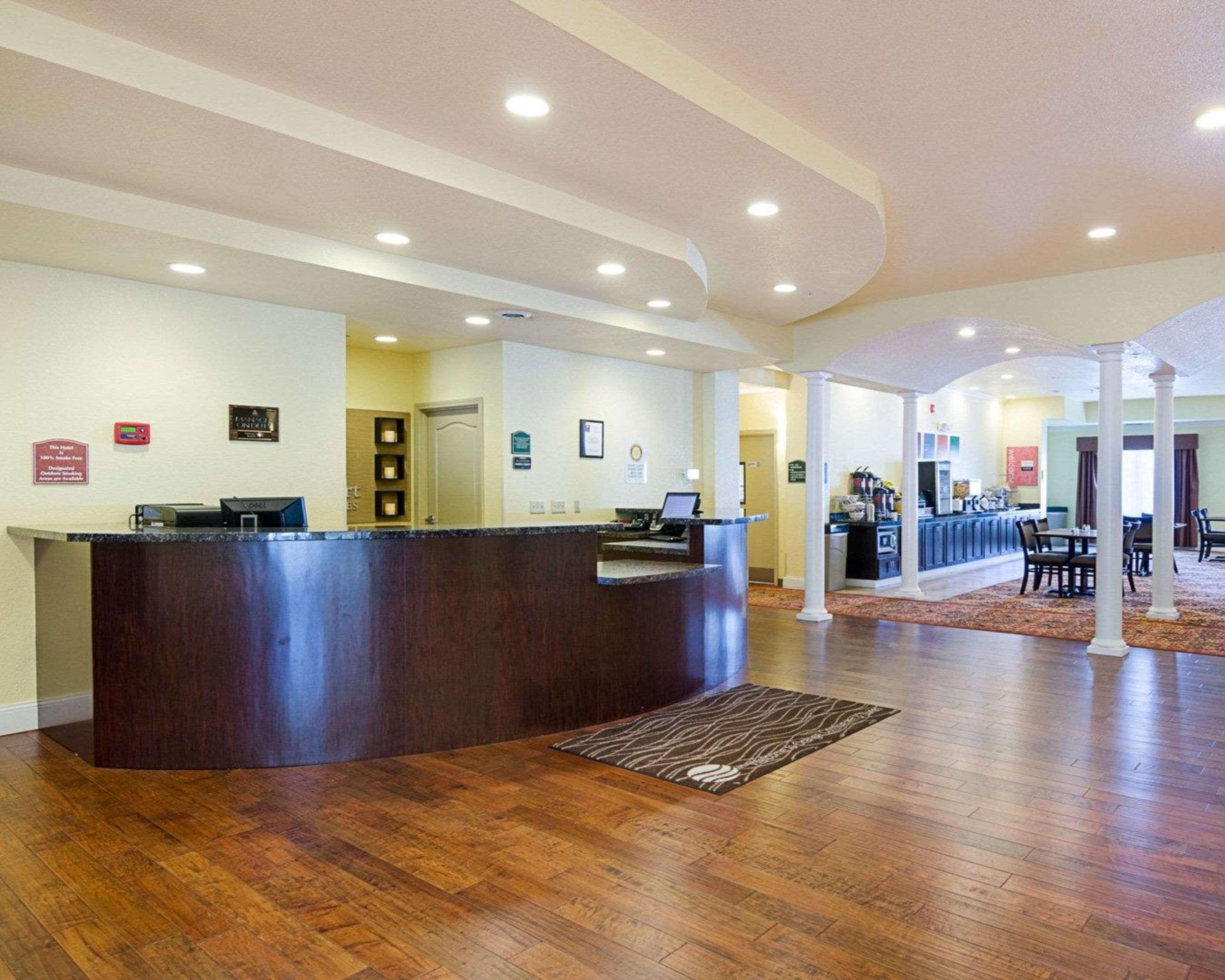 Comfort Inn & Suites Orange - Montpelier Екстериор снимка