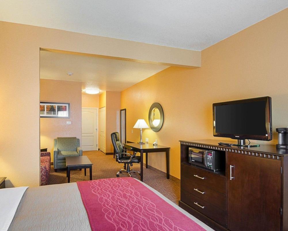 Comfort Inn & Suites Orange - Montpelier Екстериор снимка