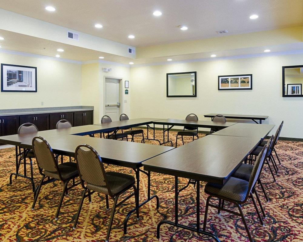 Comfort Inn & Suites Orange - Montpelier Екстериор снимка