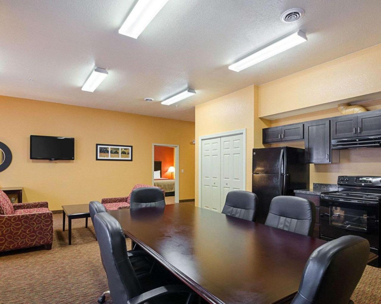 Comfort Inn & Suites Orange - Montpelier Екстериор снимка